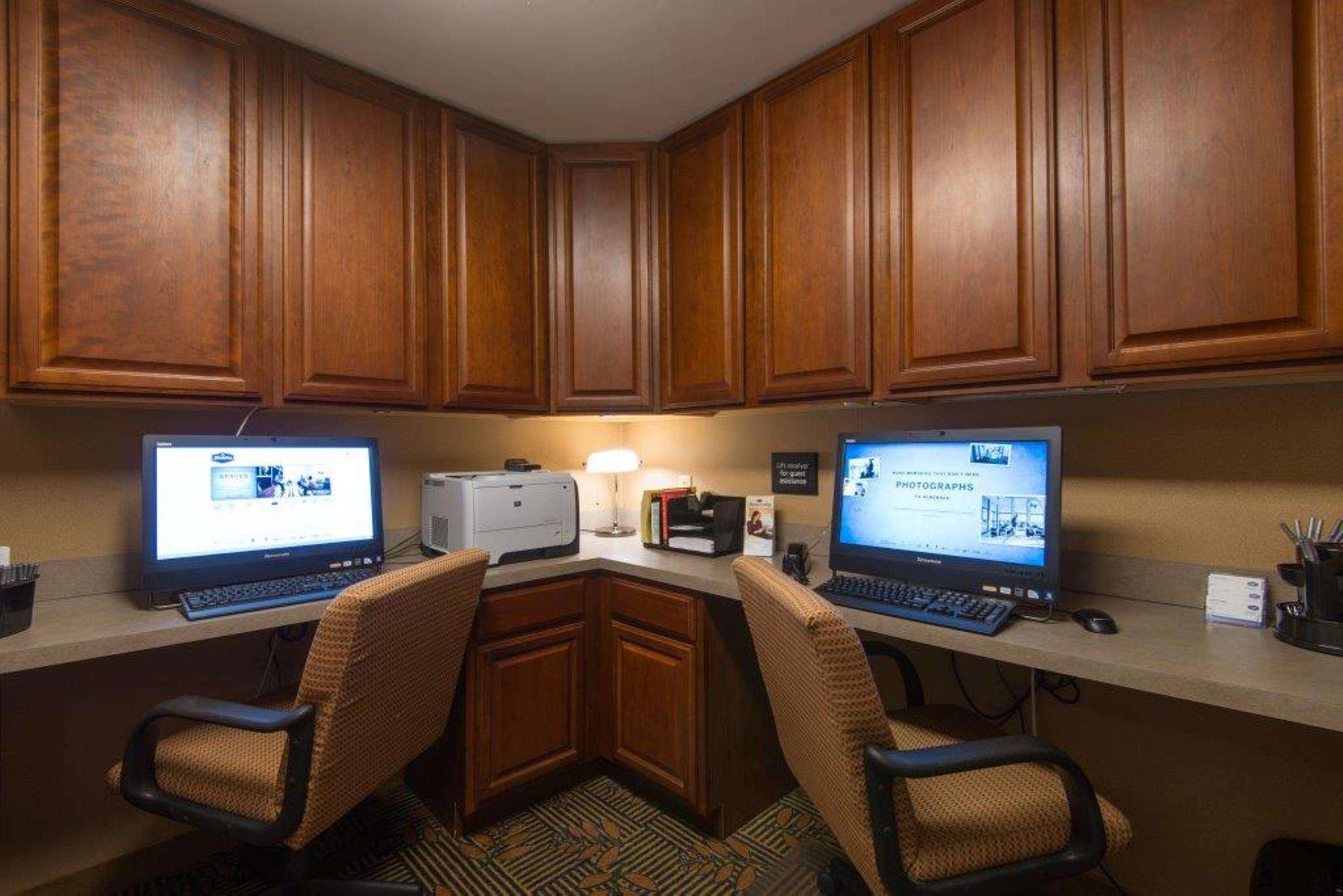 Hampton Inn White River Junction Bagian luar foto